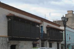 09-Spanish balconnies